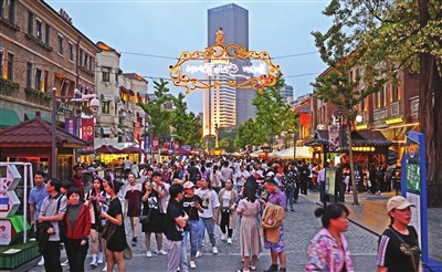 意式风情街丰富多彩夜生活为津城增添亮丽风景