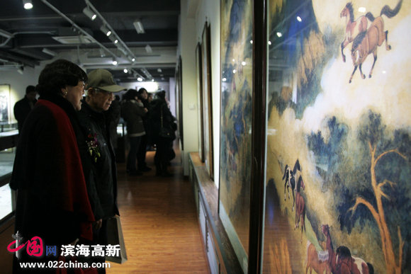 “回归写意—姬俊尧师生作品展”12月15日在鸿德艺术馆举行。
