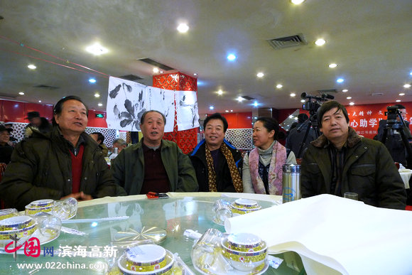 左起：刘家城、肖胜利、杨建国、余澍梅、陈元龙
