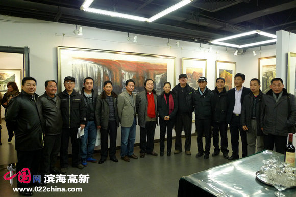 “蜀风 九寨神曲”向中林作品展12月28日在天美时代艺术展览中心开展
