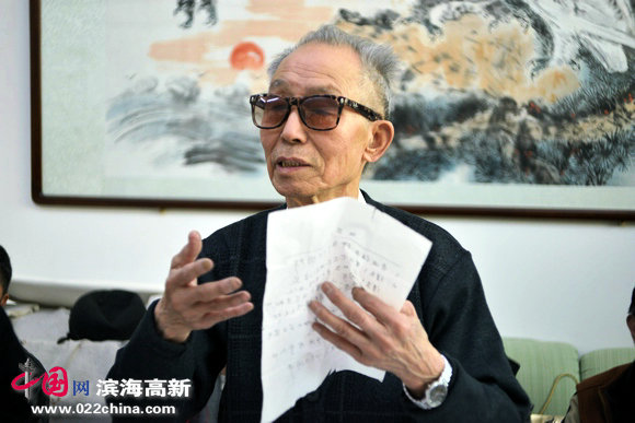 85岁老画家李克玉代表瑞江书画院致词