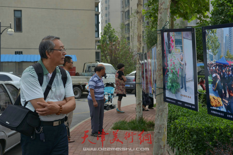 第四届“天穆杯”书画摄影展在北辰区天穆东苑举行 