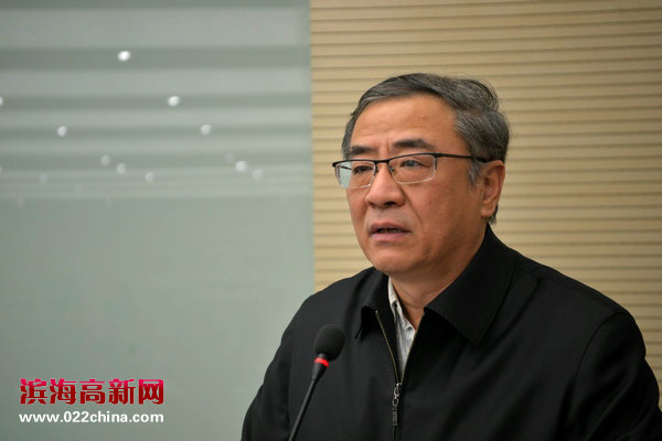 天津经济协作办副主任张建军讲话。