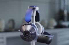 3月30日戴森公布全新产品Dyson Zone空气净化耳机 集耳机+净化口罩于一体