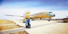 今年首架空客A350型“黄皮飞机”抵津 边检保障快捷通关