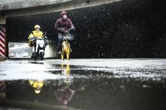 受冷空气影响，天津市迎来雨夹雪天气，气温整体呈下降趋势